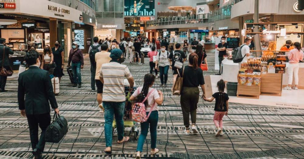 Man Held for Alleged Theft from Business Class Passenger on Singapore-Bound Flight